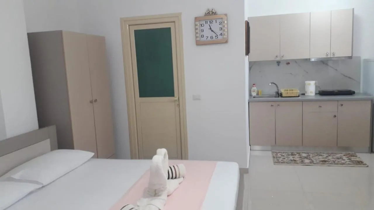 Vila Juna Ksamil