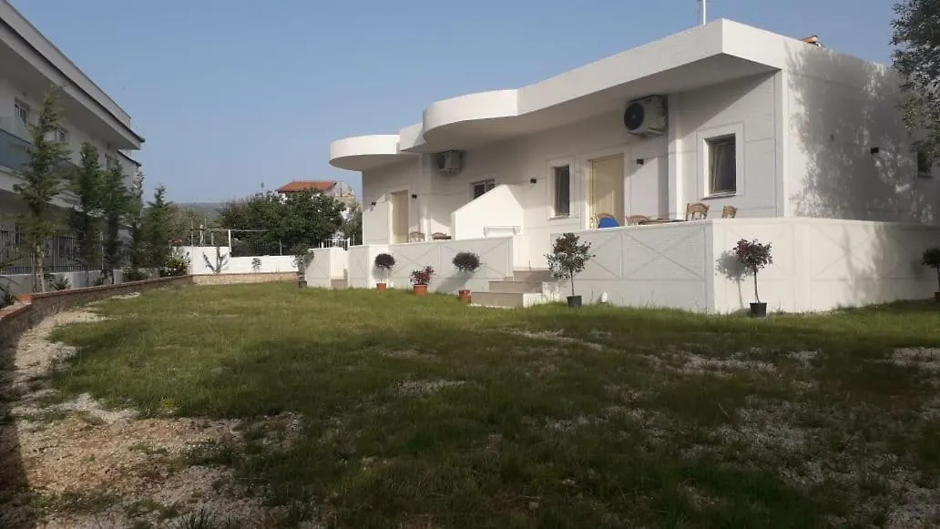 Guest house Vila Juna Ksamil